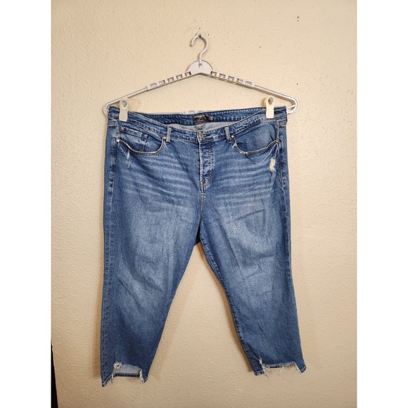 Torrid Women Blue High Rise Straight Cropped Distressed Hem Denim Jeans Size 22s